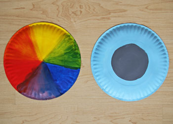 Colour changing dinosaurs paper plate craft