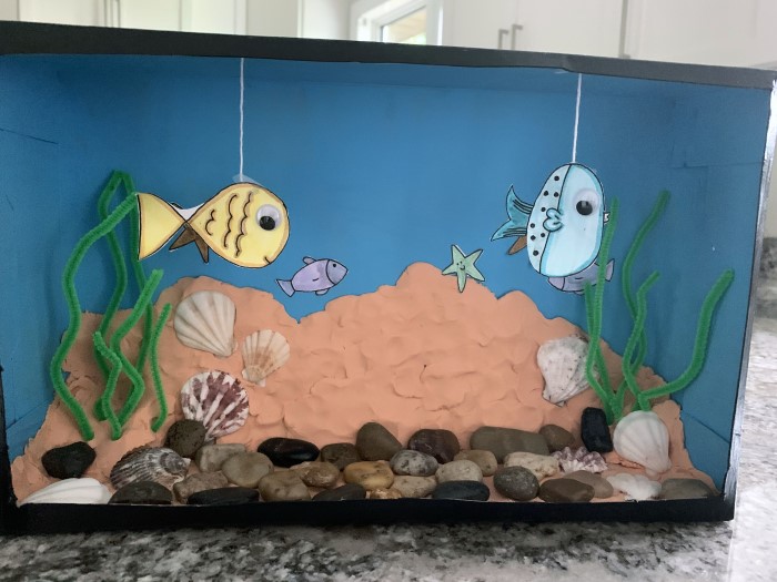 photo of the finished cereal box aquarium craft for kids