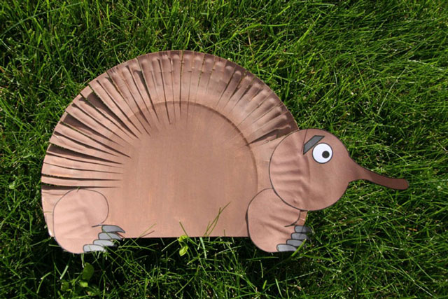 Echidna Paper Plate: Finished Craft