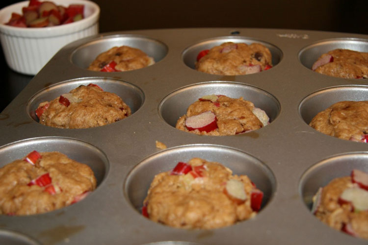 Rhubarb Muffins: Muffin Baking Tins
