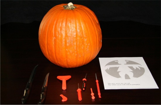 Halloween Scarecrown Pumpkin Carving