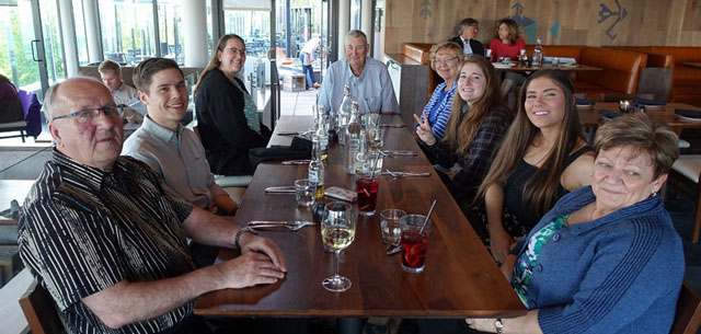 Multigenerational Travel: family dinner