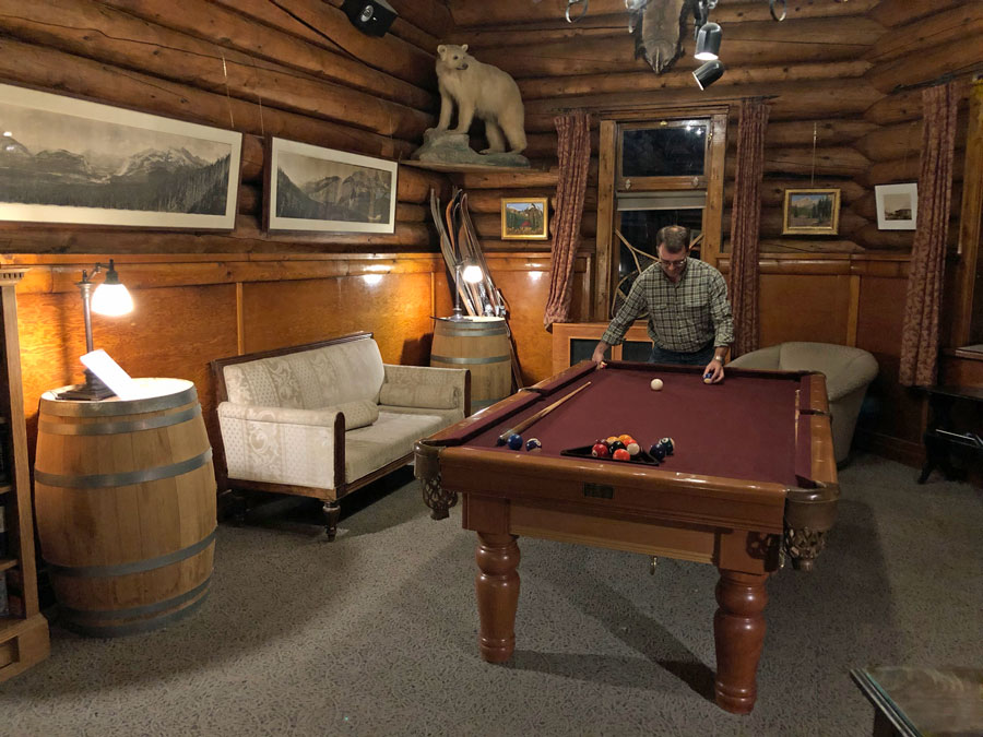 The rec room in Num Ti Jah Lodge.