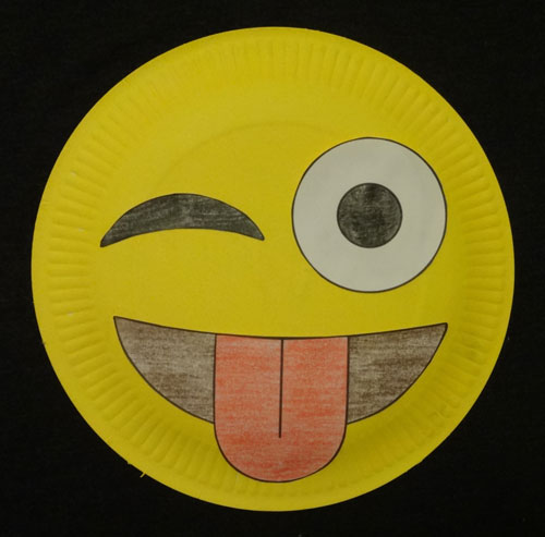 emoji paper plate craft: sticking-out tongue