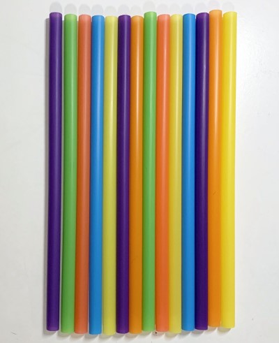 lay straws out in a row