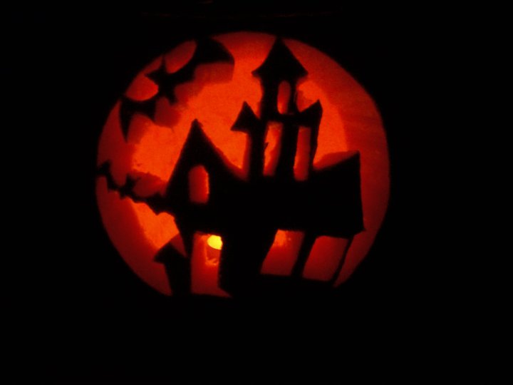 Fanart 219 - Haunted House Pumpkin Carving